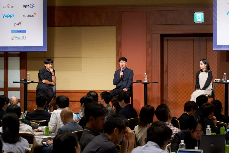 写真左から友澤大輔さん、成田敏博さん、ハヤカワ五味さん