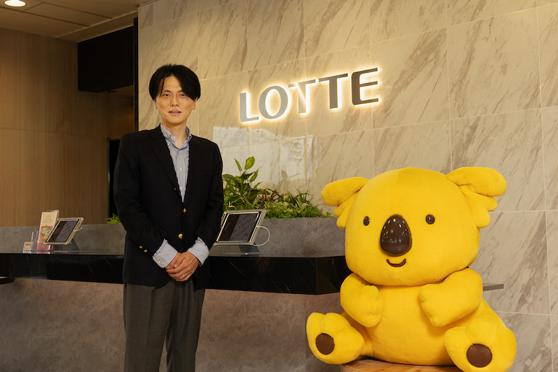 Marketing Nativeのインタビューを受けるロッテ マーケティング本部 第1ブランド戦略部 部長 古市丈二さんの写真