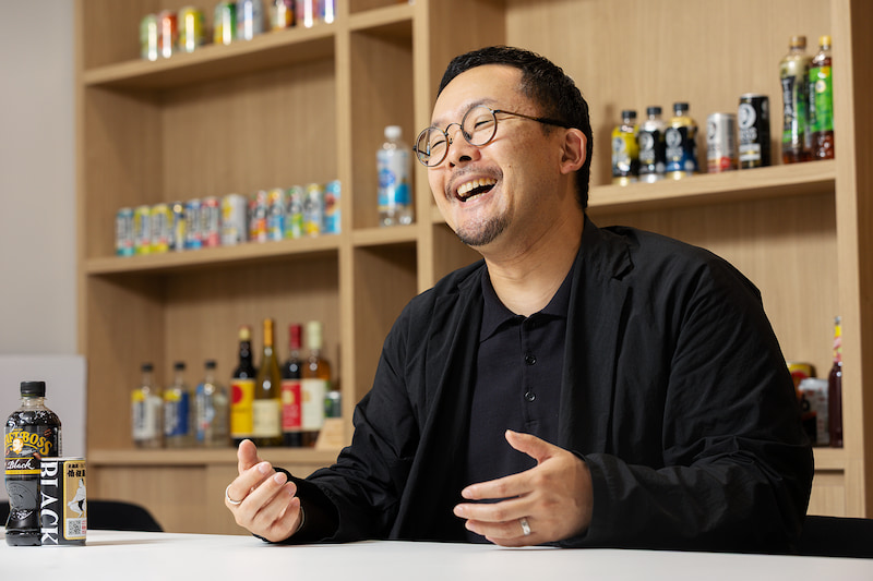 Marketing Nativeのインタビューを受けるサントリービバレッジ＆フード 新価値創造部長 大塚匠さんの写真