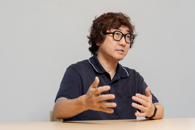 Marketing Nativeのインタビューを受けるC Channel代表取締役社長 森川亮さんの写真